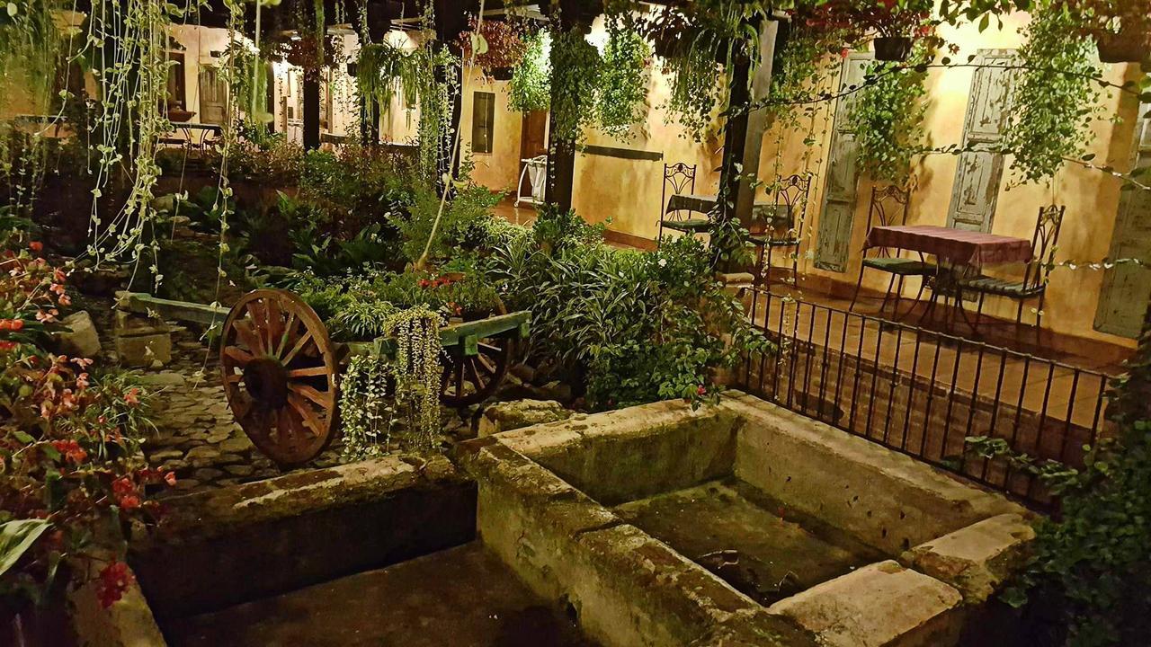 Hotel Eterna Primavera Антигуа-Гватемала Номер фото